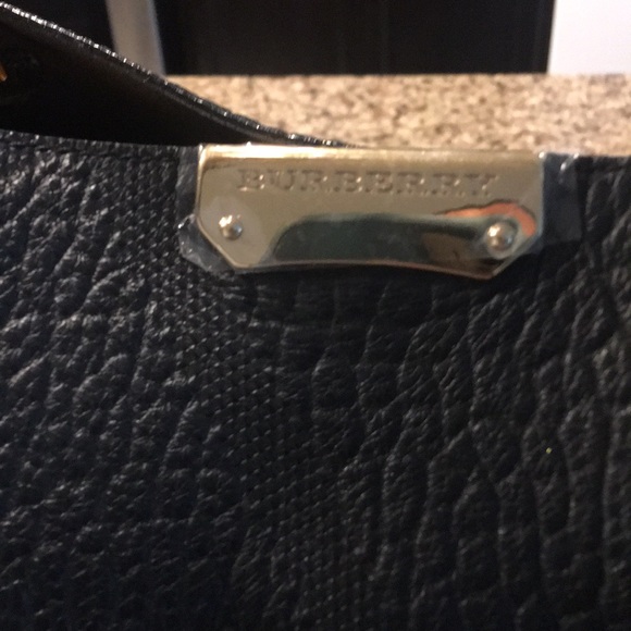 Burberry Canterbury Grainy Black Leather Tote - Picture 3 of 11